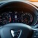 découvrez comment interpréter le tableau de bord de votre dacia sandero pour améliorer votre expérience de conduite. apprenez à utiliser les indicateurs clés et les fonctionnalités essentielles pour une conduite plus sûre et plus efficace.